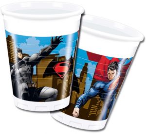 Kubeczki plastikowe Batman vs Superman 8 szt.