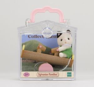 y_Carry_Case_Cat_on_Seesaw_PKG_Front